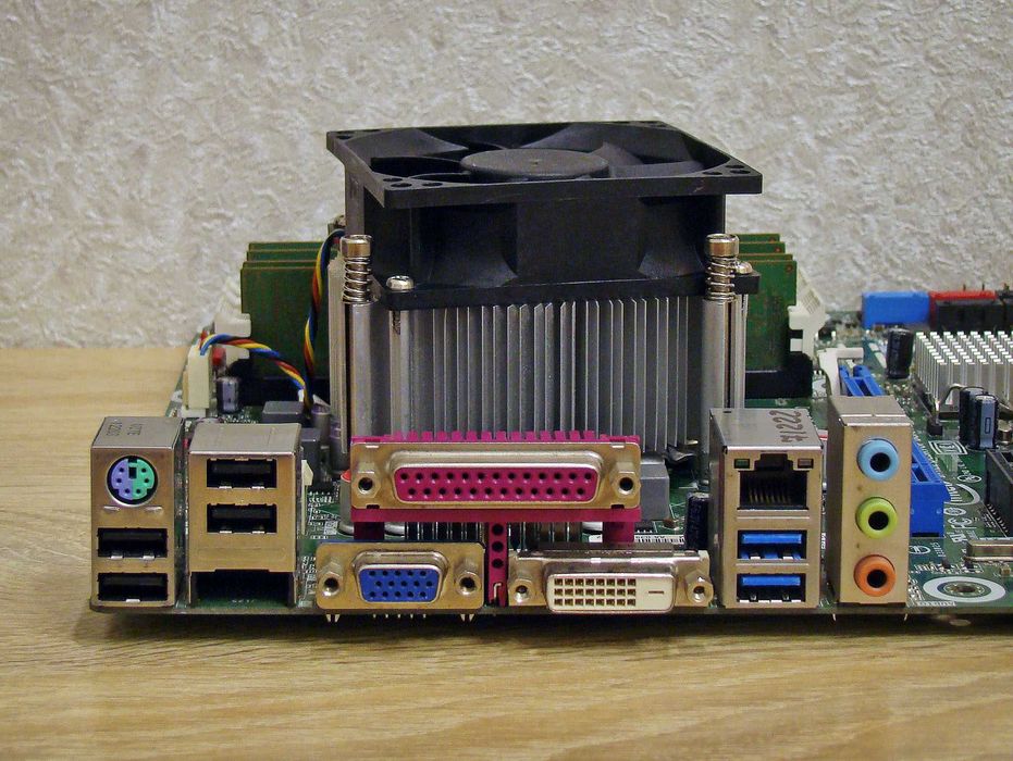 Комплект для ПК на 4-хъядерном i5 сокет 1155 (проц+материнка+память)