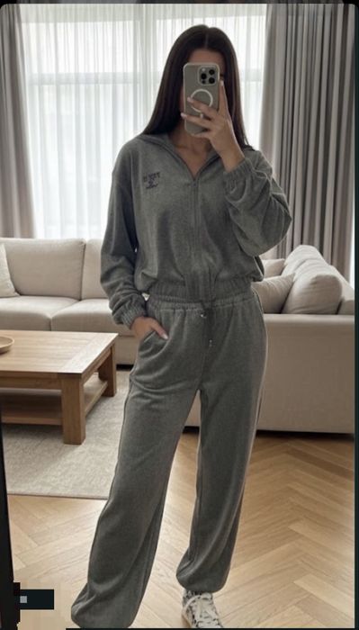 Жіночий спортивний костюм, стильний та зручний, утеплений флісом