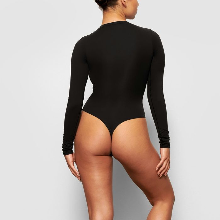 Жіночий лонг бодісьют SKIMS Long Sleeve Crew Neck Bodysuit
