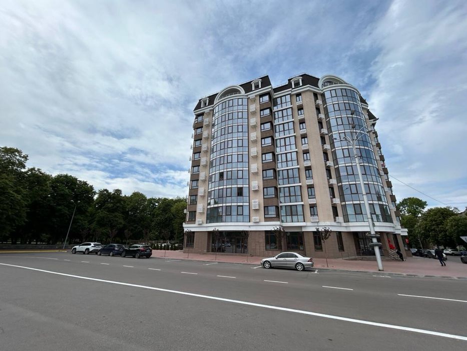 Продаж 3х в новобудові на центральцій площі Перемоги