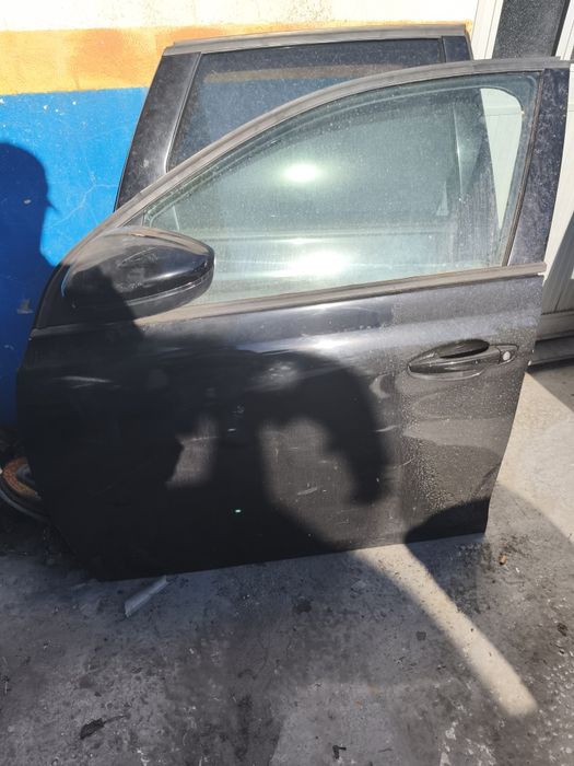 Porta frente esquerda Peugeot 308  de 2013/2014/2015/2016/2017/2018/2019/2020/2021