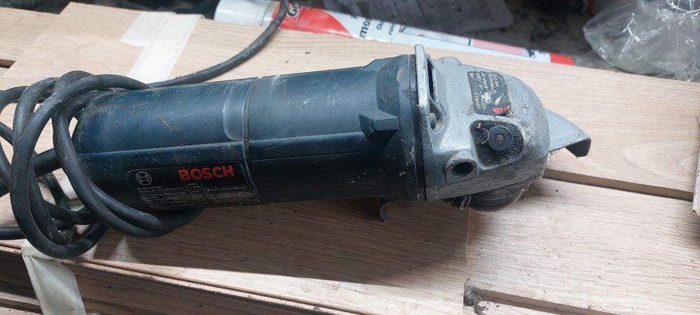 Szlifierka kątowa bosch