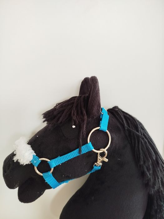 Kantar z futerkiem dla hobby horse