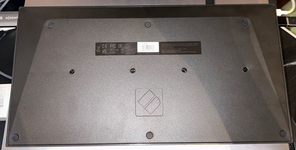 Launchkey Mini 25 MK4 keyboard controller Novation – impecável