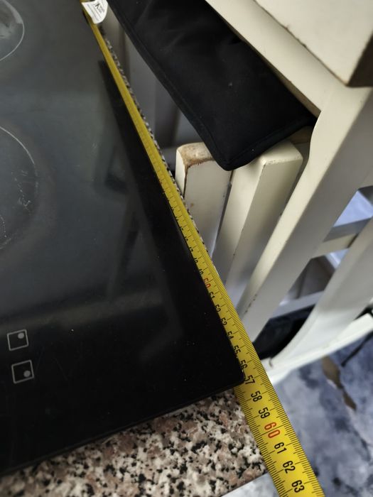Móvel com forno e 2 placas