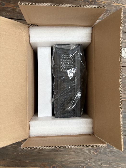 Obudowa komputerowa Antec ISK 310-150 z zasilaczem