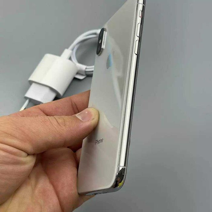 iPhone XS Silver