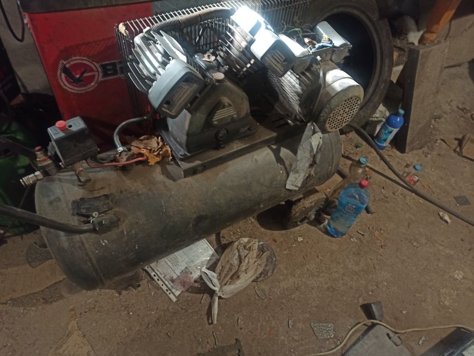 Продам воздушный компрессор 24 л