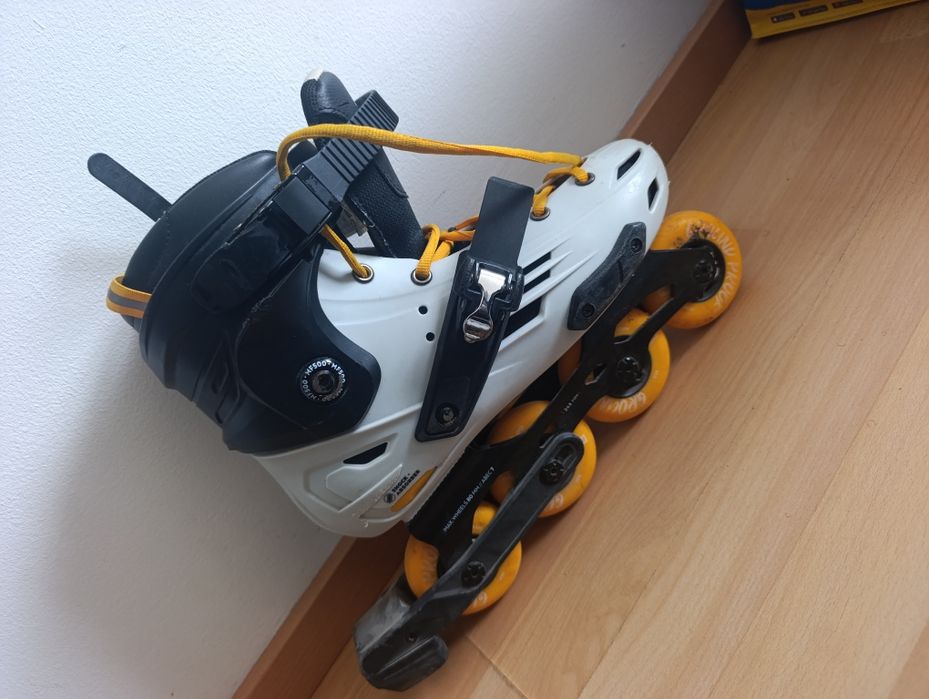 Par de patins usados