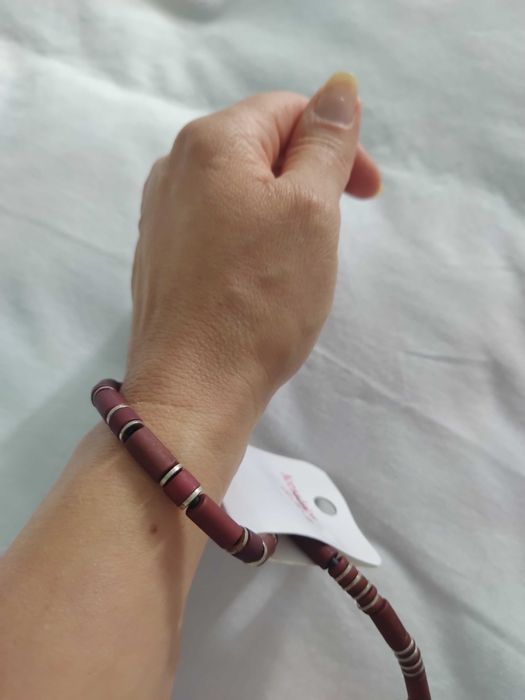 colar e pulseira maravilhoso