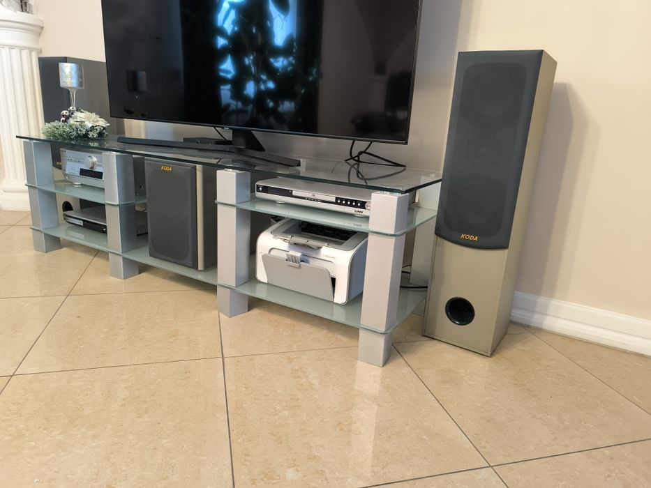 Szklany stolik pod telewizor, 171 cm