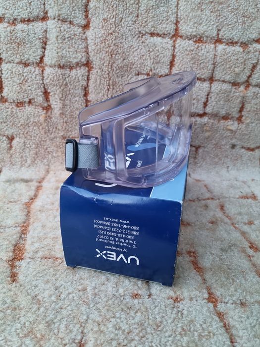 Защитные рабочие  очки Uvex