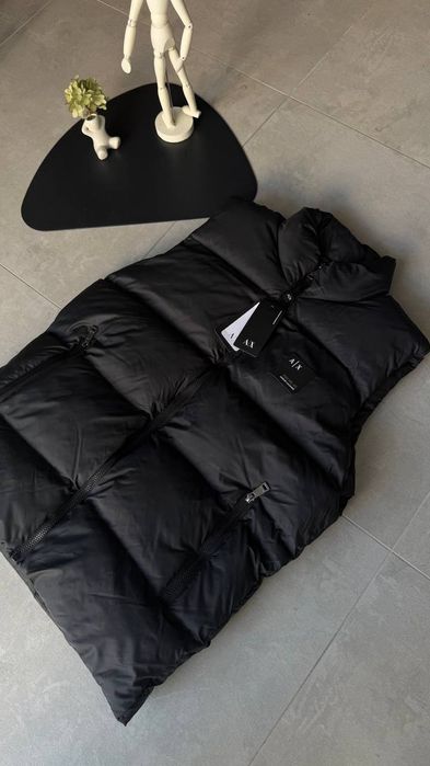 Нова  чоловіча  жилетка безрукавка Armani Exchange  розмір  M-3XL