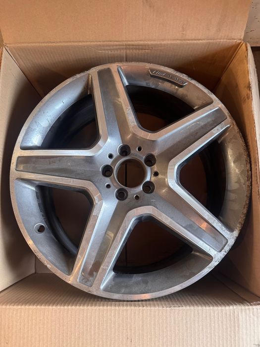 Pojedyncza alufelga OEM Mercedes AMG 20, ET 57