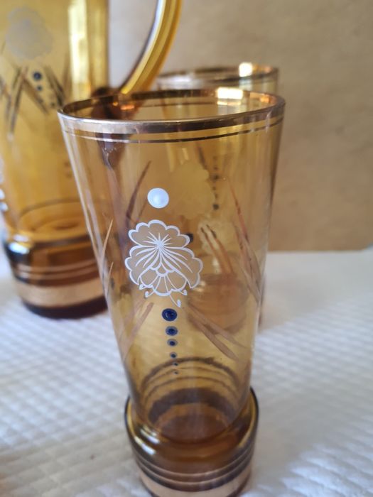 Conjunto de 5 copos e jarro antigos440313908036915201