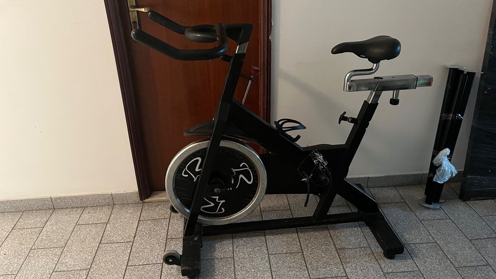 Bicicleta de ginásio