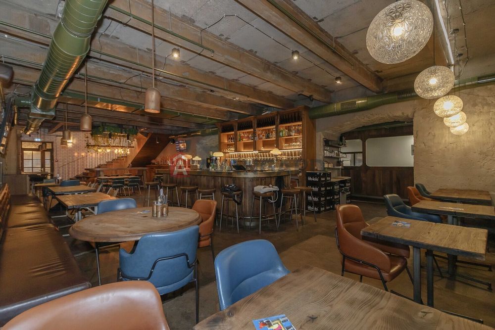 Готовий бізнес Ресторан-ПАБ центр Києва, на Бесарабці БЕЗ %