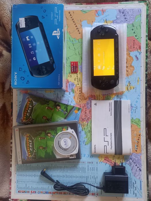 Konsola Sony psp Street E 1004 pl menu 4gb  19 gier stan BDB
