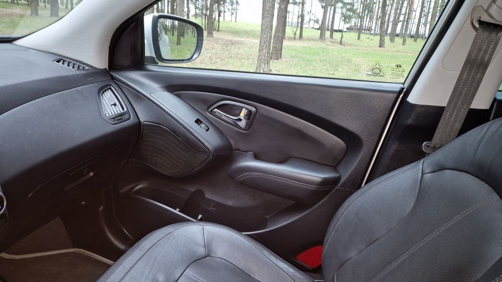 Hyundai ix35 2011 VIN TMAJU81BCCJ250651 фото оголошення 10 з 24