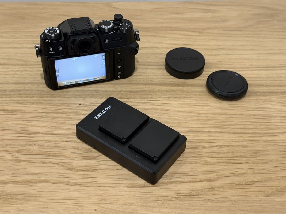 Fujifilm X-T50 + TTArtisan AF 27mm F2.8 + 2 Baterias Extra | Como Nova