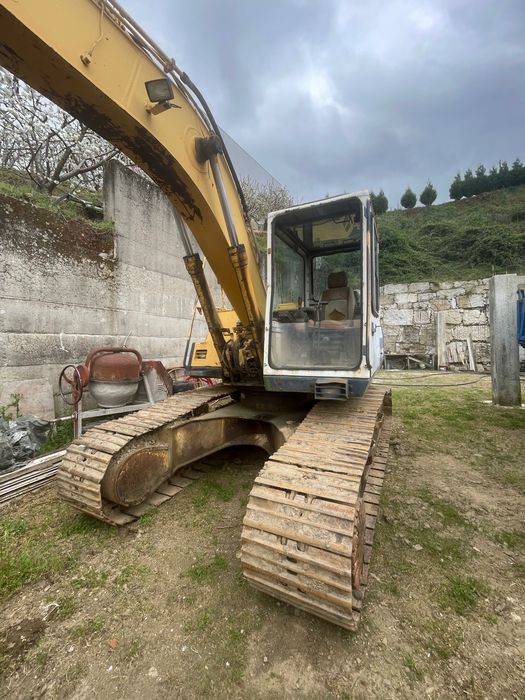 Máquina Komatsu pc150