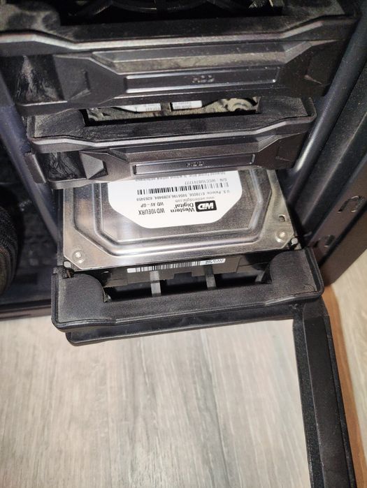 Komputer stacjonarny do użytku codziennego oraz do gier