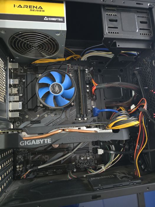 Ігровий комп'ютер i9 9700k 16gb ddr4 Geforce RTX 2060 super ssd  256