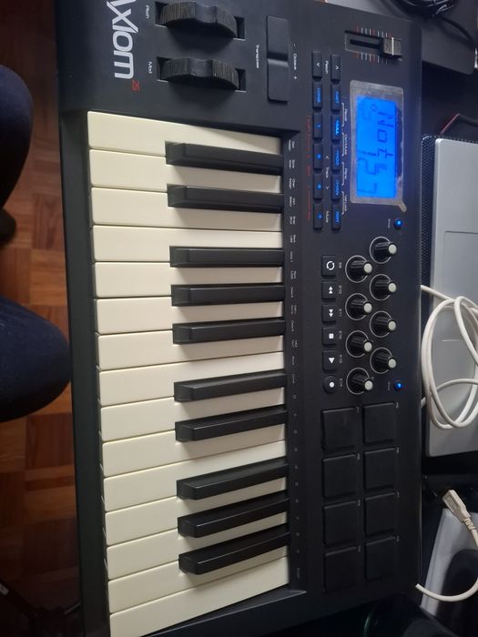 Teclado controlador MIDI M-audio axiom 25