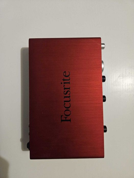 Focusrite Scarlett 2i4 (1ª Geração)