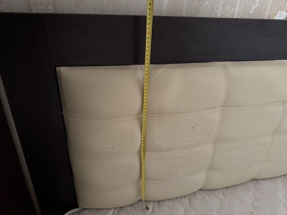 Ліжко з ламелями