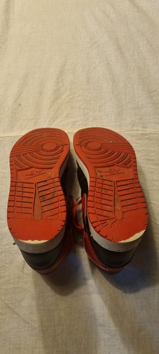 Nike Air Jordan 1 Mid GS 37.5 Chicago Bred