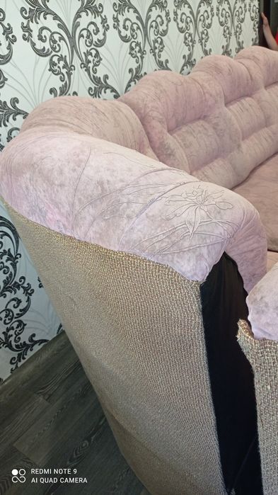 Продам мягкий уголок в зал