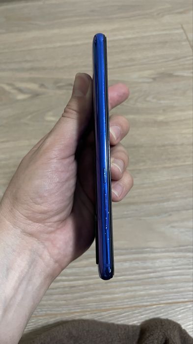 Продам Xiaomi Mi 9 Lite Blue 64 Gb