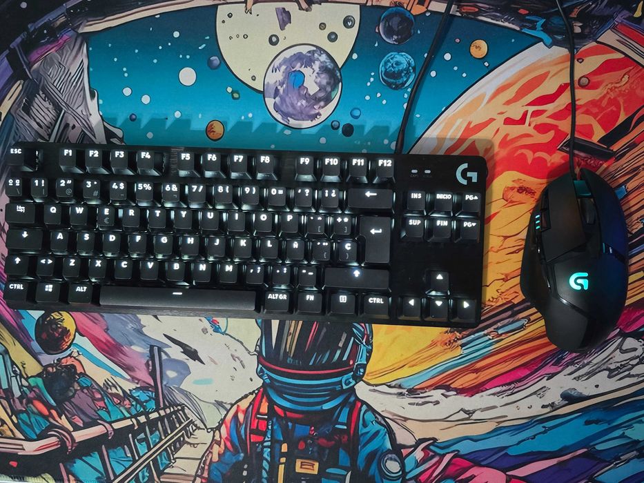 Teclado Logitech G413 TKL SE + Rato Logitech G402