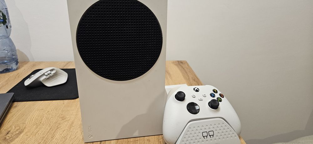 Xbox series S 512GB + dodatki Starachowice • OLX.pl