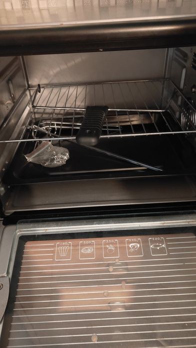 Piekarnik elektryczny z termoobiegiem 35l