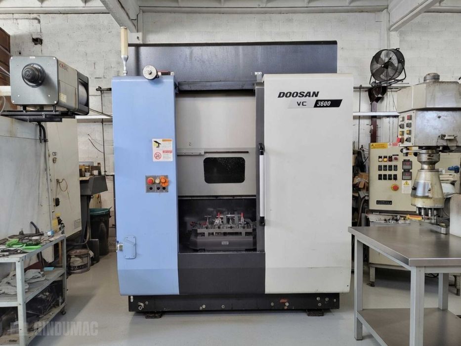 Centrum obróbcze CNC DOOSAN VC 3600 (2018)