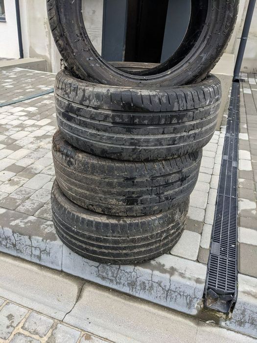 Продам резину R17 235/50