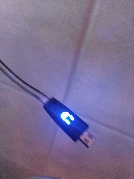 Kabel Micro USB Świecący Rozciągany