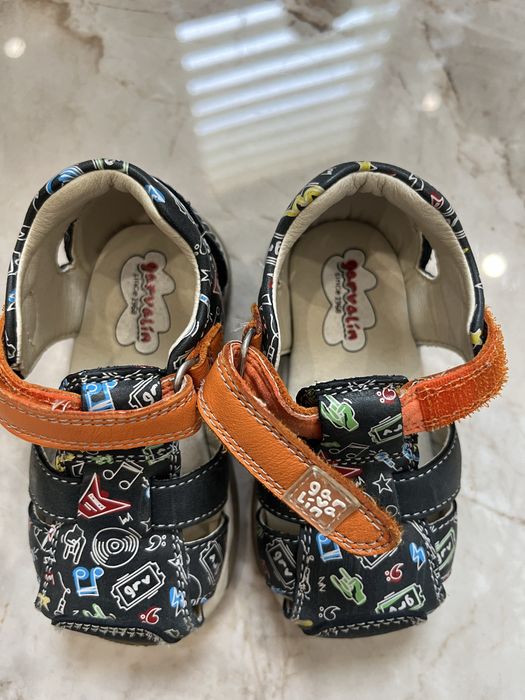 Garvalin босініжки сандалі капці