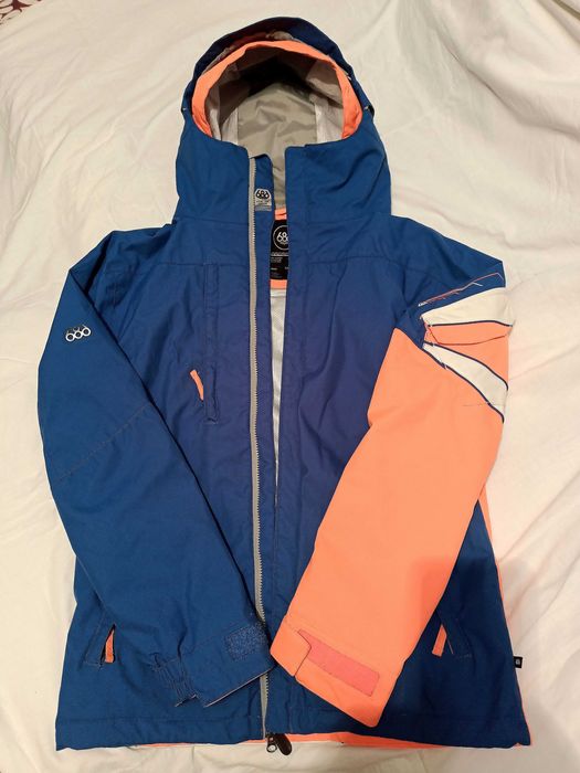 Продам брендову зимову куртку для лиж та сноуборду