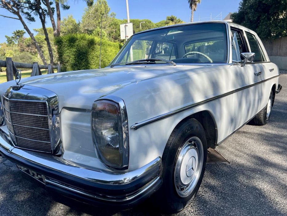 Mercedes Benz 220/8 W115 Gasolina Nacional