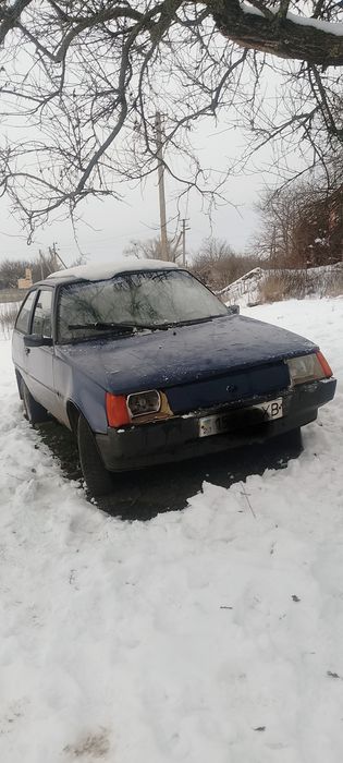 Продам машину таврію