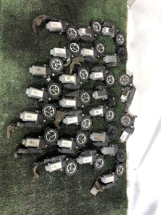 Моторчик склопідіймача (склопідйомник)рено меган сценік 2,renault 2