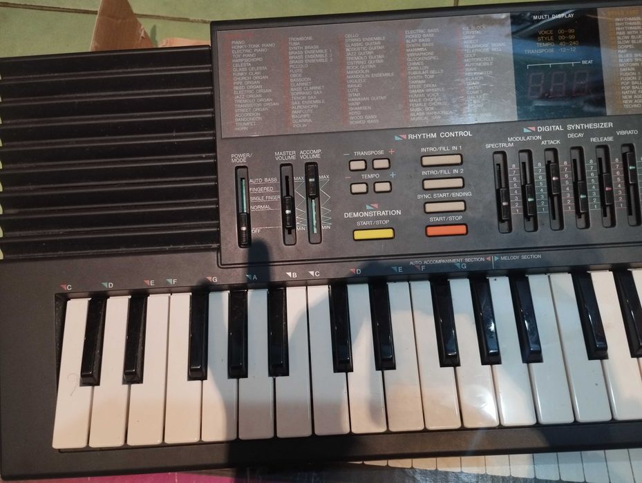 Yamaha PSS-390 синтезатор рабочий