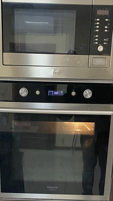 Forno Hotpoint 71L de Encastre