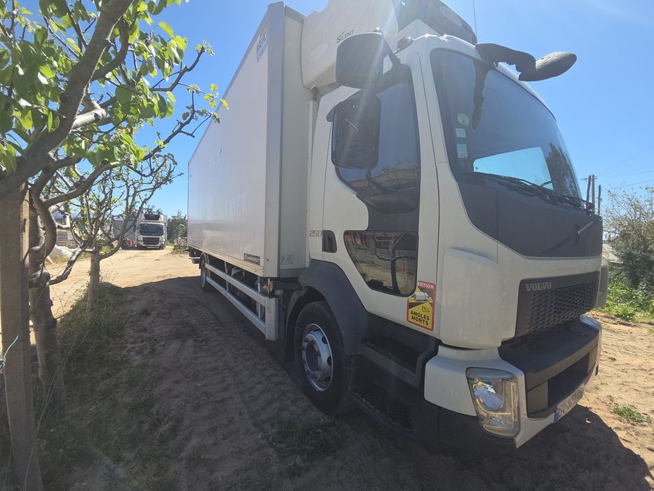 Volvo FL250 Frigorifico