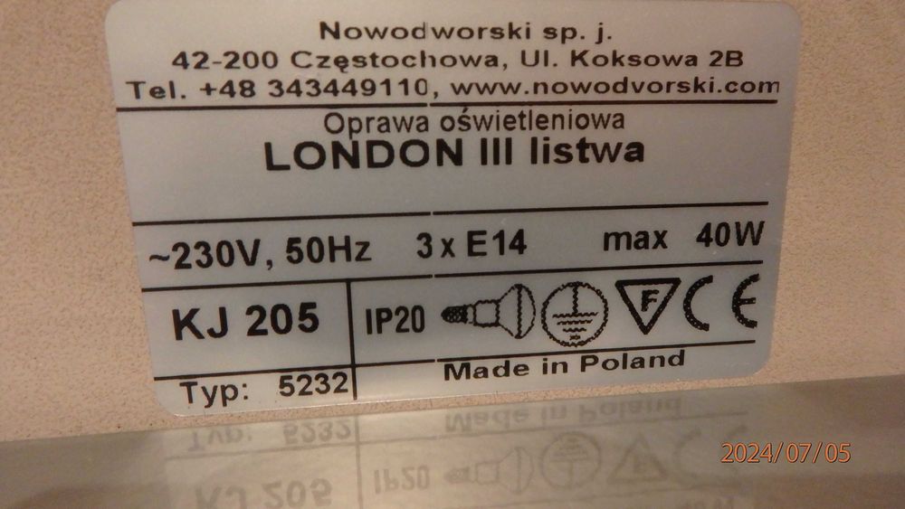 Lampa, kinkiet ścienny do pokoju dziecięcego.