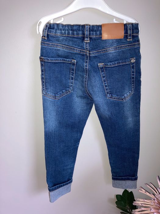 Nowe bez metki jeansy Rurki z rozdarciami na 98-104 cm