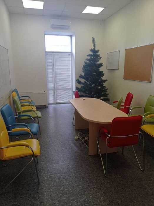 Продаж окремого приміщення у центрі Харкова 1126м2...